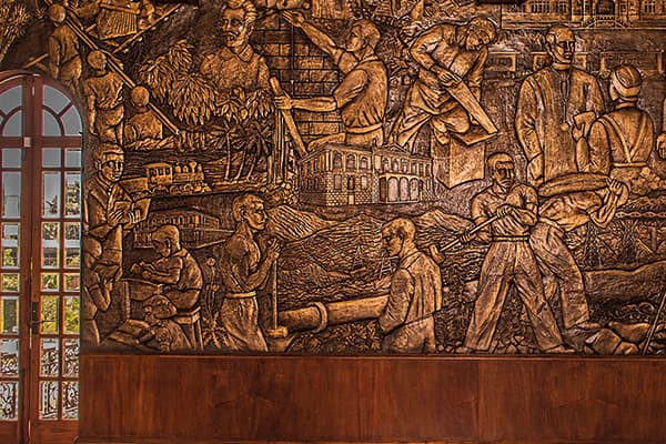 Visita al Salón Dorado del MAC