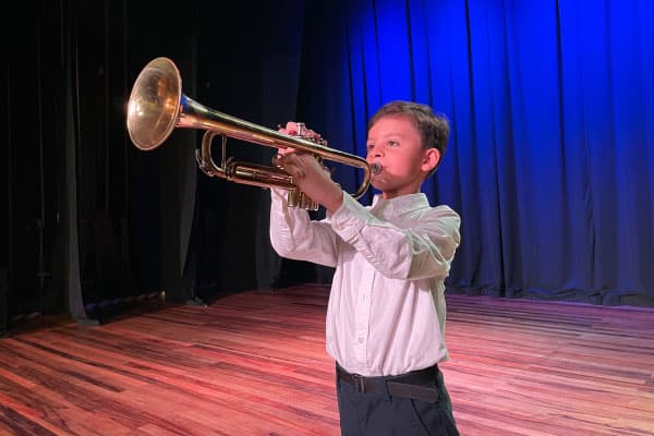 Estudiante del SINEM Alajuela