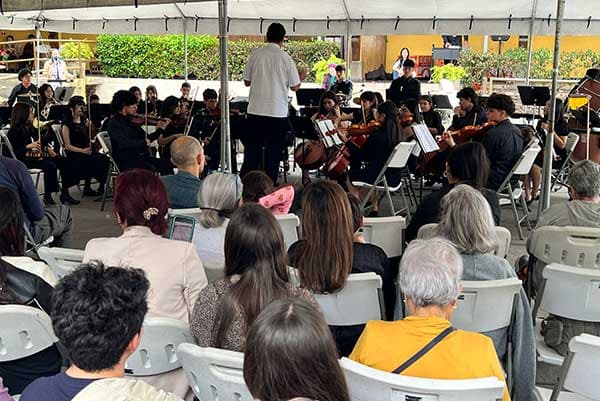 Concierto en el Festival de la Abolición del Ejército del Museo Nacional de Costa Rica